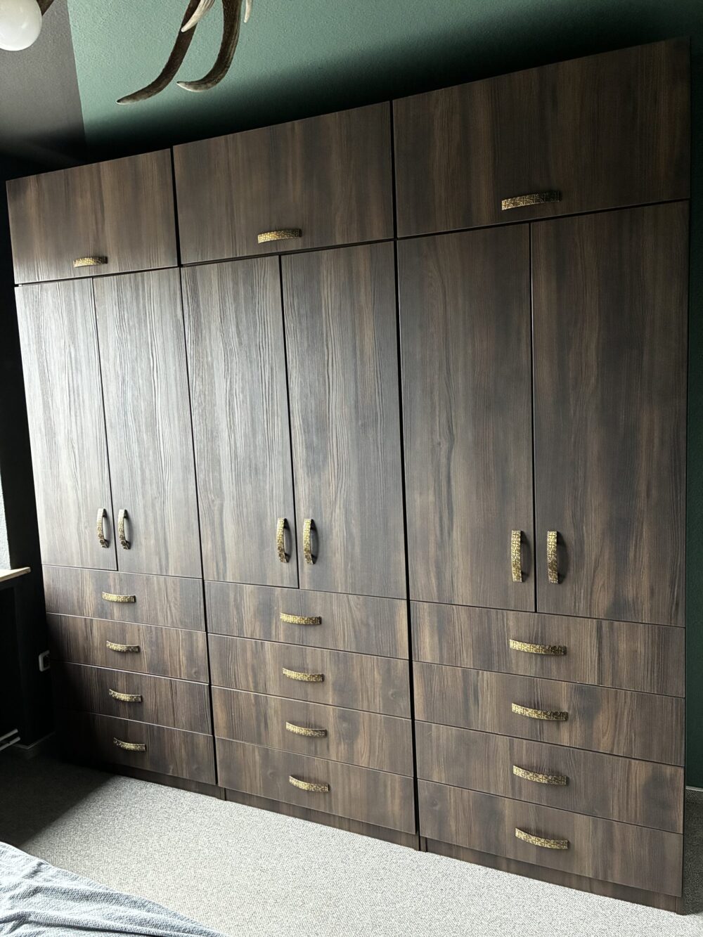 Kleiderschrank